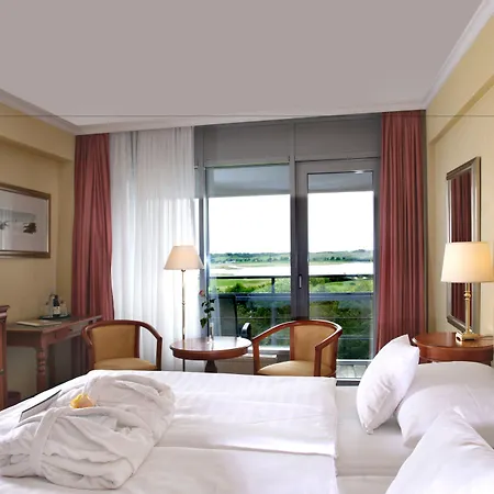 Cliff Ruegen Hotel 4*