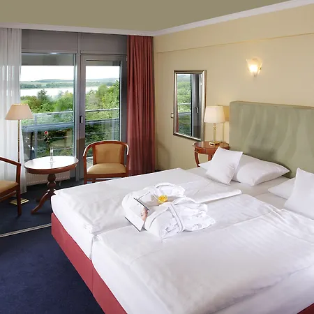 Cliff Ruegen Hotel