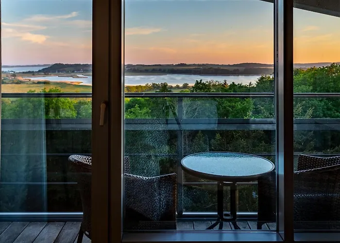 Cliff Ruegen Hotel 4*